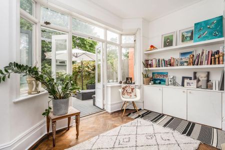 3 bedroom ground floor flat to rent - Photo 4