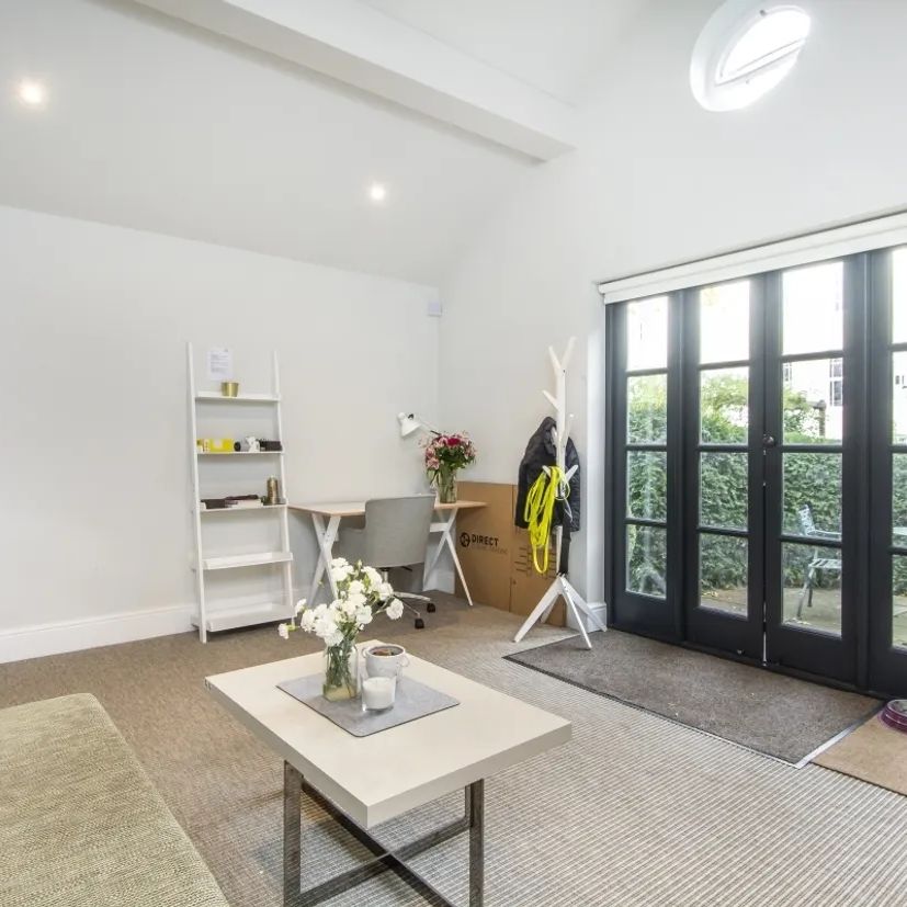 6 bedroom house to rent - Photo 1