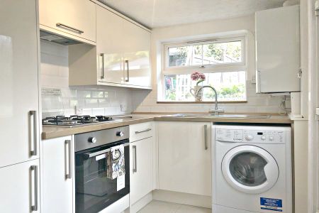 2 bedroom property to rent - Photo 4