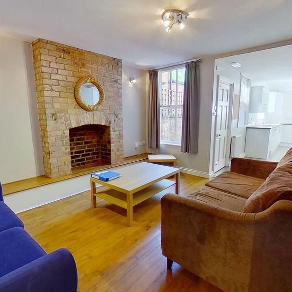 6 bedroom house to rent - Photo 1