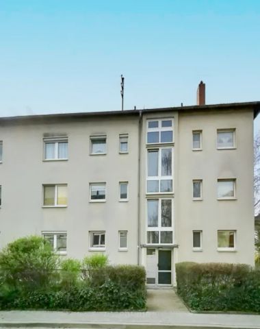 Wiesbaden-Schierstein Rheinnähe: Top sanierte 2 Zimmer-Wohnung mit Balkon, Keller und Speicher! - Photo 3