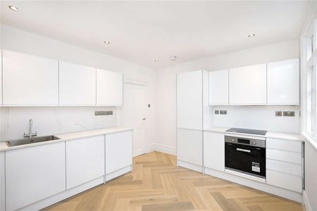 A spacious one bedroom garden flat which has just had a full renovation. - Photo 2