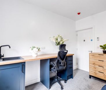 1 bedroom in a house share to rent - Photo 4