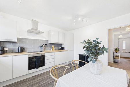 3 bedroom townhouse to rent - Photo 5