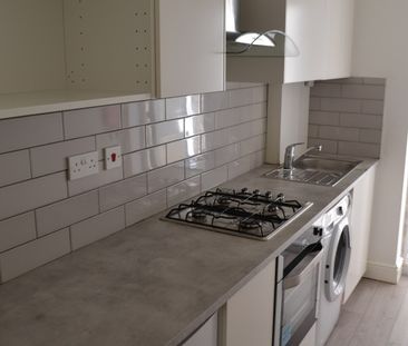 Studio Flat, Albert Road, IG1 - Photo 6
