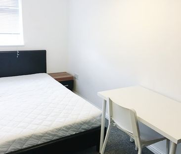 Room in a Shared House, Casson Drive, BS16 - Photo 2