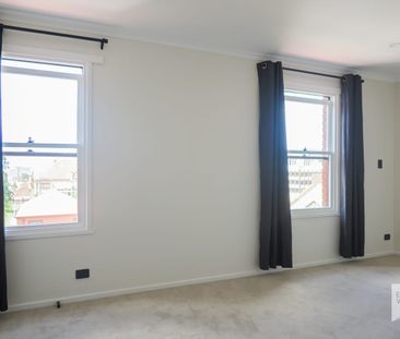 Superb Townhouse in Great Location - Photo 1