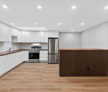 131 Lakeshore Road E #4 - Photo 4