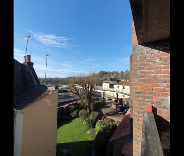 Studio Flat, Cleve Court, BS8 - Photo 6