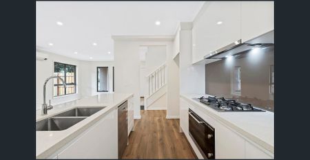 Modern Family Living in a Quiet Court Location - Photo 5