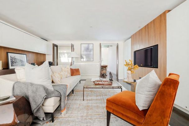 4 bedroom terraced house to rent - Photo 1