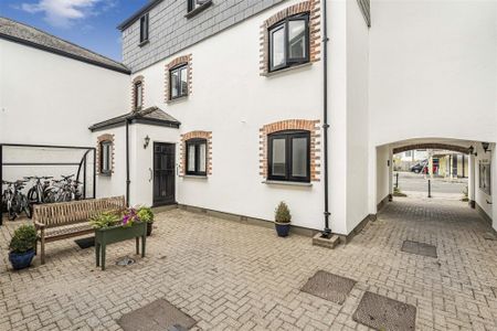 The Malthouse, New Walk, Totnes - Photo 2