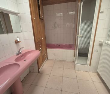 Location Maison 2 pièces 83m² ISBERGUES 62330 - Photo 3