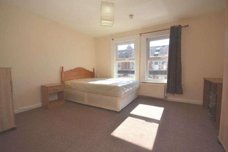 Grange Avenue, University Area, RG6 - Photo 5