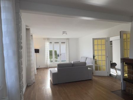 Location Appartement 3 pièces Meublé 90m² LA MOTTE SERVOLEX 73290 - Photo 3