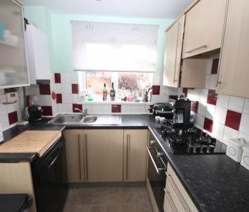 Swan Mead, Luton, LU4 - Photo 2