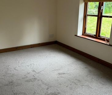 3 bedroom detached house to rent - Photo 2