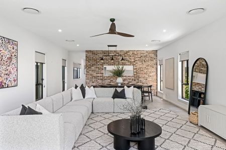 Open the Door to Designer Living - Photo 2