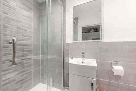 Studio Flat, Merivale Road, HA1 - Photo 2