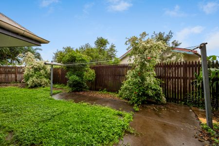 17 Glebe Place, Kirwan QLD 4817 - House For Rent | Domain - Photo 3