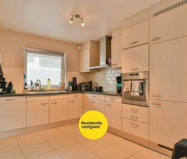 Ruim duplex appartement met tuin en inclusief garage te Eernegem - Foto 6