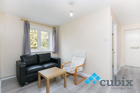 3 bedroom flat to rent - Photo 2