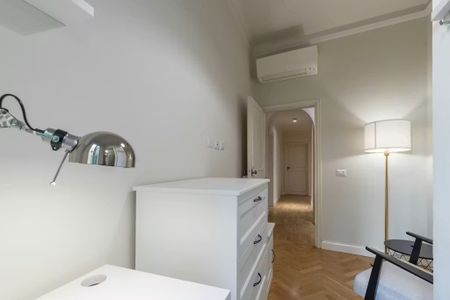 Piazza de Pitti, Florence, Tuscany 50125 - Photo 5