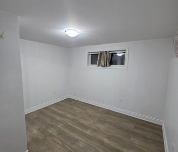 For Lease - 4264 Brandon Gate Unit# Basement, Mississauga, Ontario - Photo 1