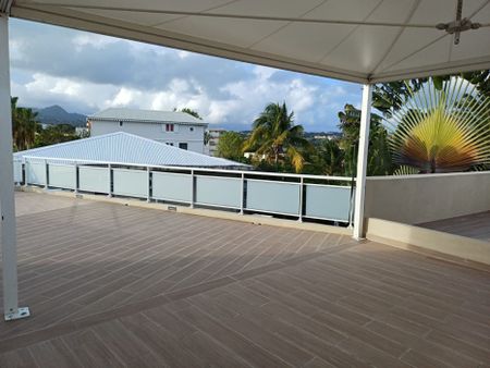 Location Appartement 107m² 4 pièces Fort de france - Photo 5