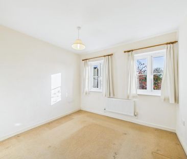 3 bedroom end of terrace house to rent - Photo 1