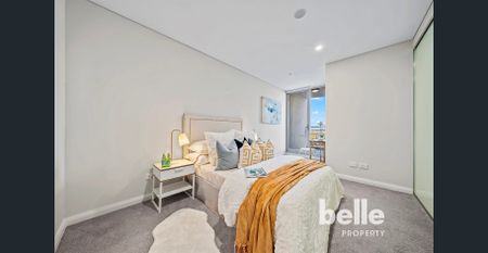 Substantial apartment within walking distance to shops and Light Rail For Rent - Photo 4