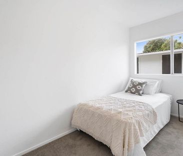 Sunny Mt Wellington 2 bedroom unit - Photo 2