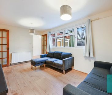 4 bedroom terraced house to rent - Photo 2