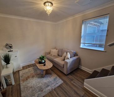 2 bedroom terraced house to rent - Photo 2