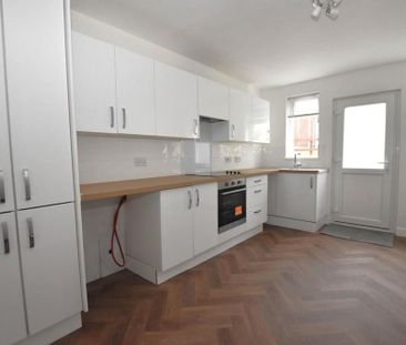 3 bedroom semi-detached bungalow to rent - Photo 1