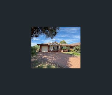 2 Paul McLean Place, Dubbo, NSW 2830 - Photo 6