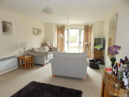 2 bedroom flat to rent - Photo 3