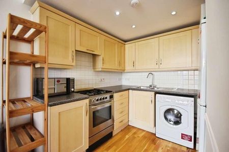 Town Meadow, Brentford, TW8 - Photo 5