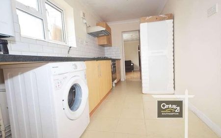 |ref: |, Spear Road, Southampton, SO14 - Photo 3