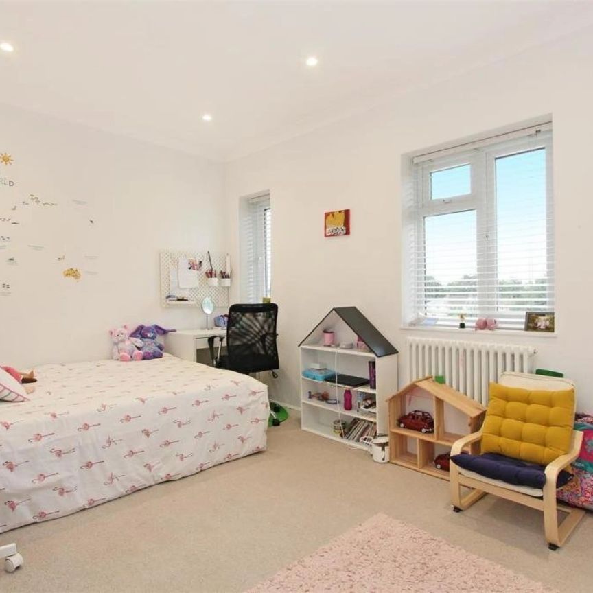 Dover House Road, London, SW15 - Photo 1