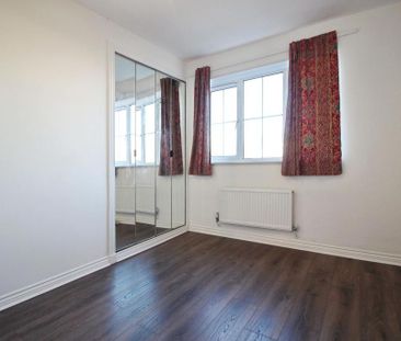 3 bedroom detached house to rent - Photo 4