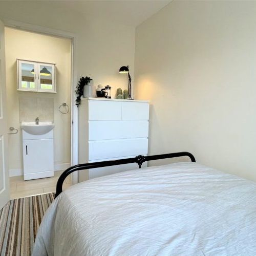 Huntswood, Ashford - Photo 1