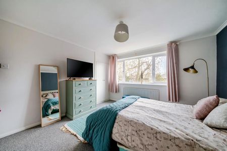 2 bedroom maisonette to rent - Photo 4