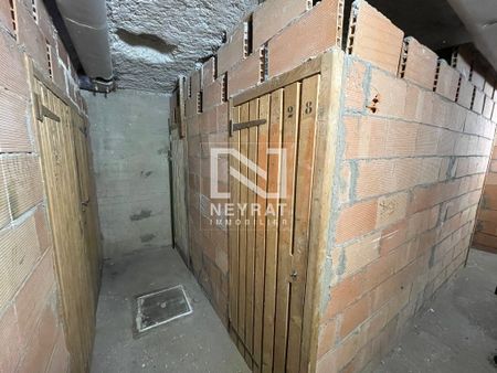 Location Appartement 4 pièces 69m² CHALON SUR SAONE 71100 - Photo 2