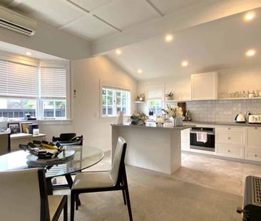 Spacious, Character 2 Bed House in Takapuna - Photo 2