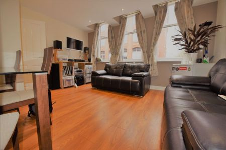 3 bedroom Flat in St Pauls Street, Leeds - Photo 3