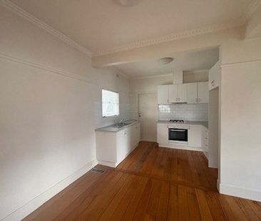 36 Bradshaw Street, Essendon VIC 3040 - Photo 3