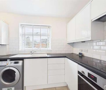 In The Ray, Maidenhead, Berkshire, SL6 - Photo 5