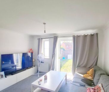 2 bedroom semi-detached house to rent - Photo 6