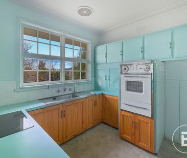 SPACIOUS FAMILY HOME WITH MULTIPLE LIVING AREAS - Photo 5